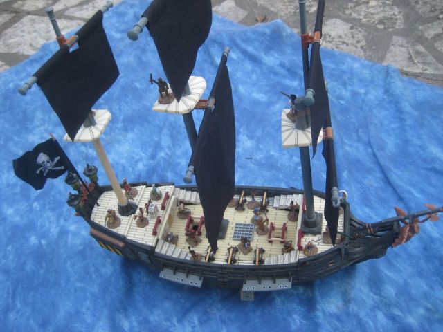 BLACK PEARL MEGABLOCK 05.385