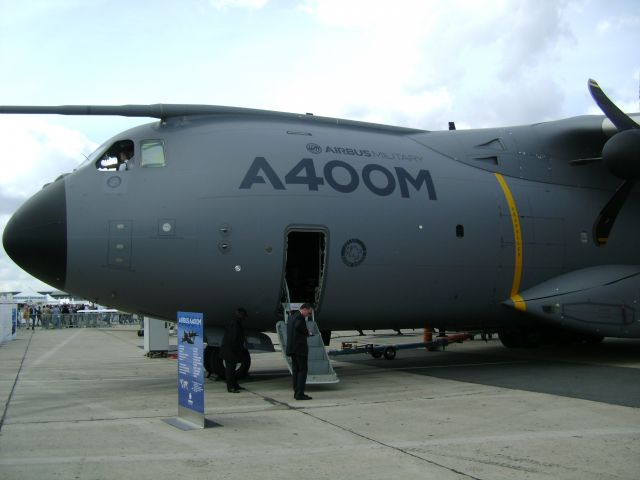 DEBRIEFING SALON DU BOURGET 2011 . 24.274