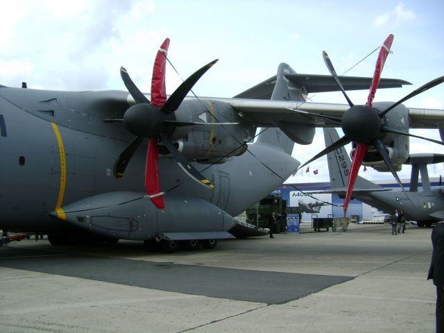 DEBRIEFING SALON DU BOURGET 2011 . 24.275