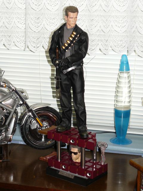 SOCLE "UPC" POUR TERMINATOR 2 SIDESHOW - Page 5 20.97
