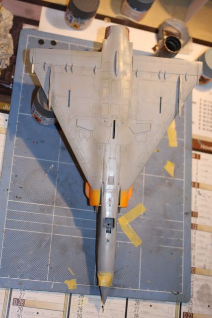 MIRAGE 2000 1/48 28.186