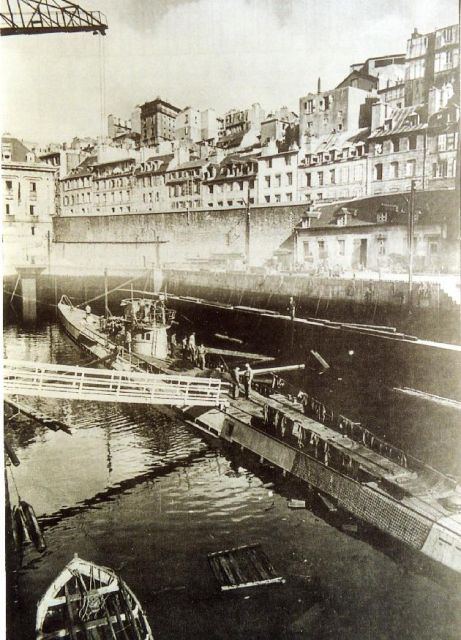 Brest en ruines... - Page 2 11.187