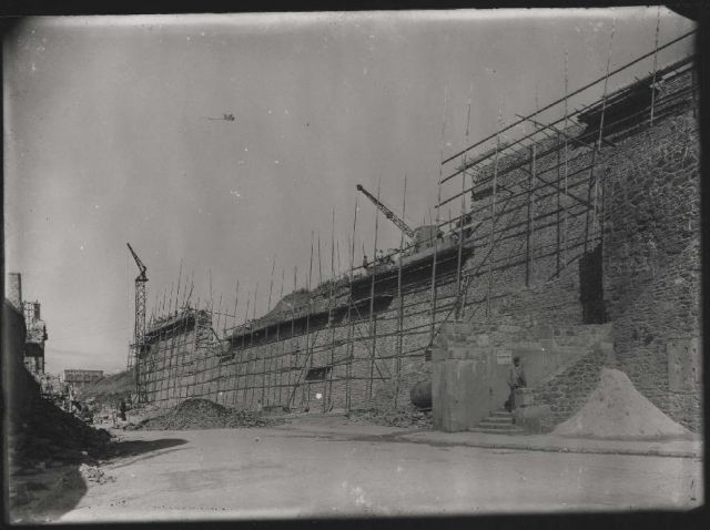 Brest en ruines... - Page 2 11.191