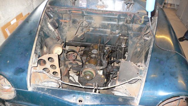 Restauration d'une SIMCA Aronde Grand Large de 1955 surnommée L'Arlésienne ... 26.114