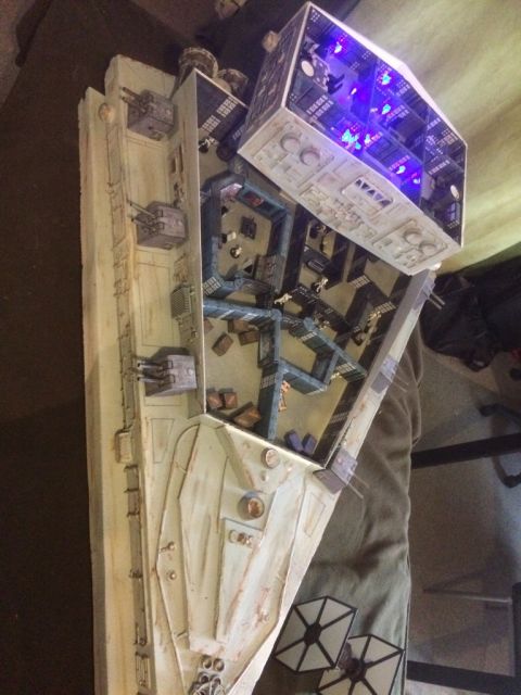 Pourquoi pas un STARDESTROYER pour notre prochaine MEGAVENTURE STARWARS 12.53
